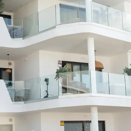 Higueron Hills 公寓